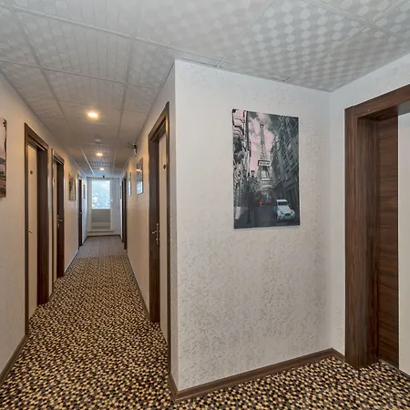 Paradise Airport Hotel 3*