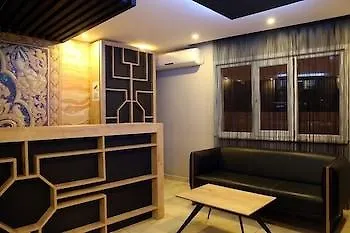 Paradise Airport Hotel 3*