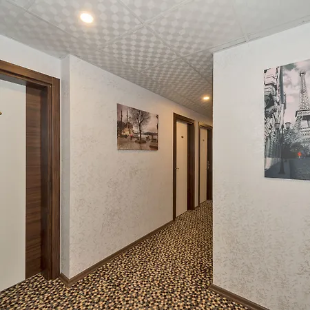 Hotel Paradise Airport