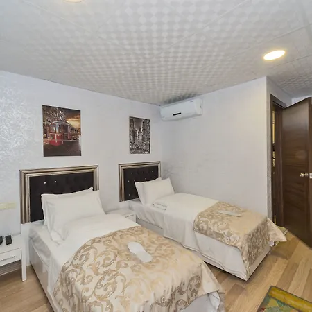 Hotel Paradise Airport 3*